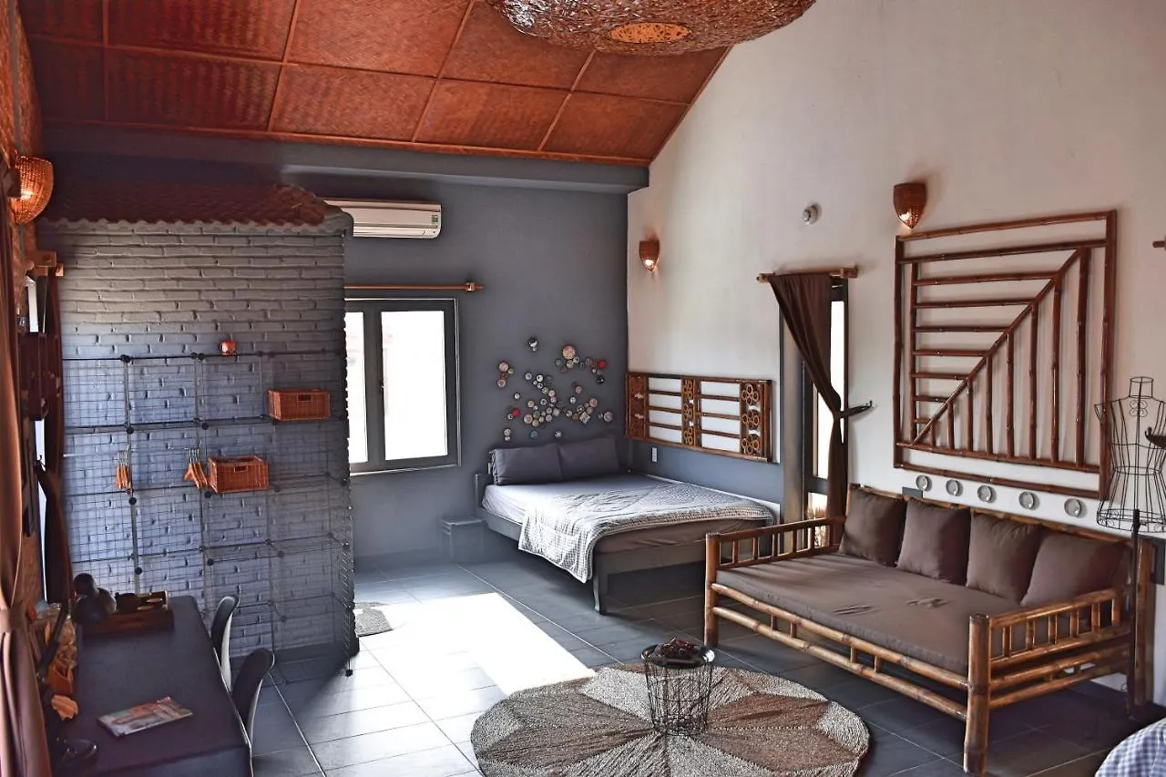 Konukevi The Happy Bird B&B Hoi An